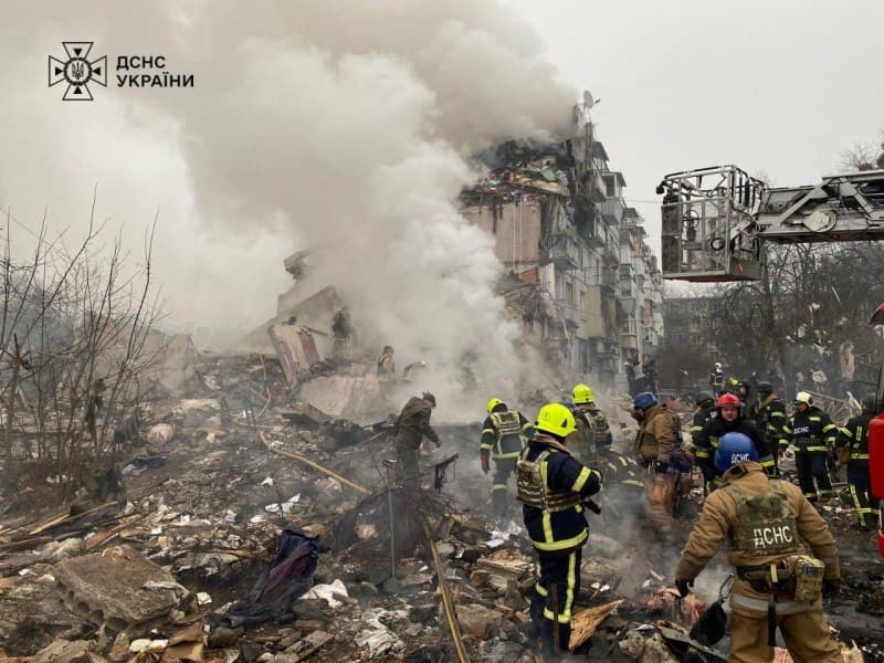 Russia strikes Ukraine with missiles and drones, civilians killed and injured