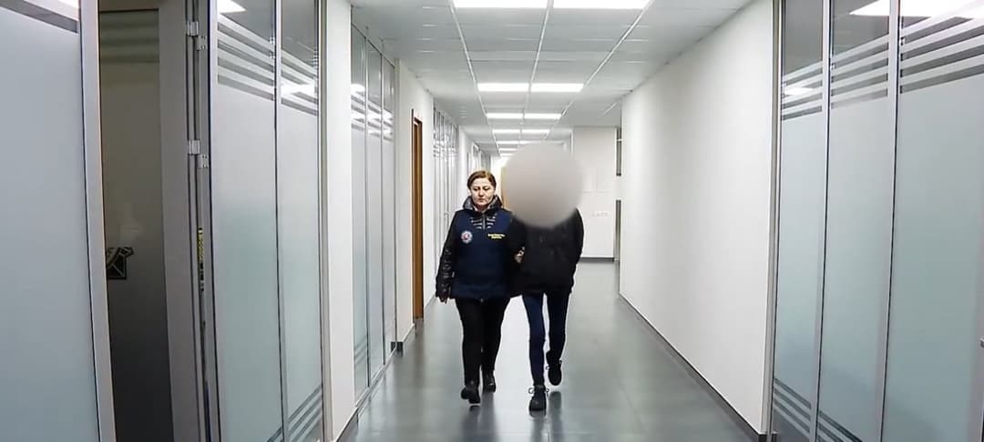 ნარკოდანაშაულის ბრალდებით ორი პირი დააკავეს