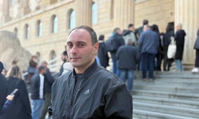 ირაკლი პაპიაშვილი – გიორგის მდგომარეობა არის უკიდურესად მძიმე, კანკალებს, ვეღარ გადაადგილდება, მოვითხოვთ, დაუყოვნებლივ საავადმყოფოში გადაყვანას