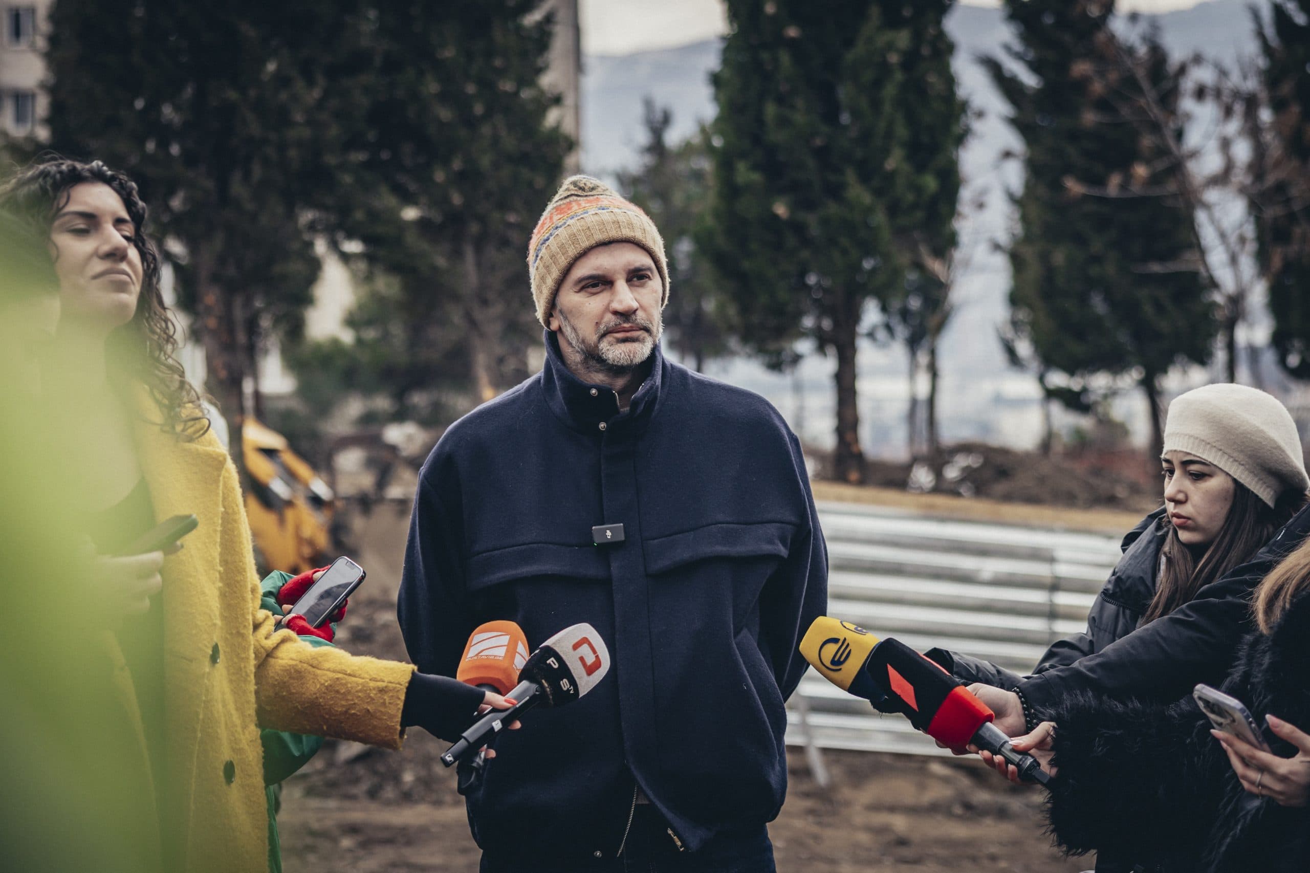 Frontnews image description