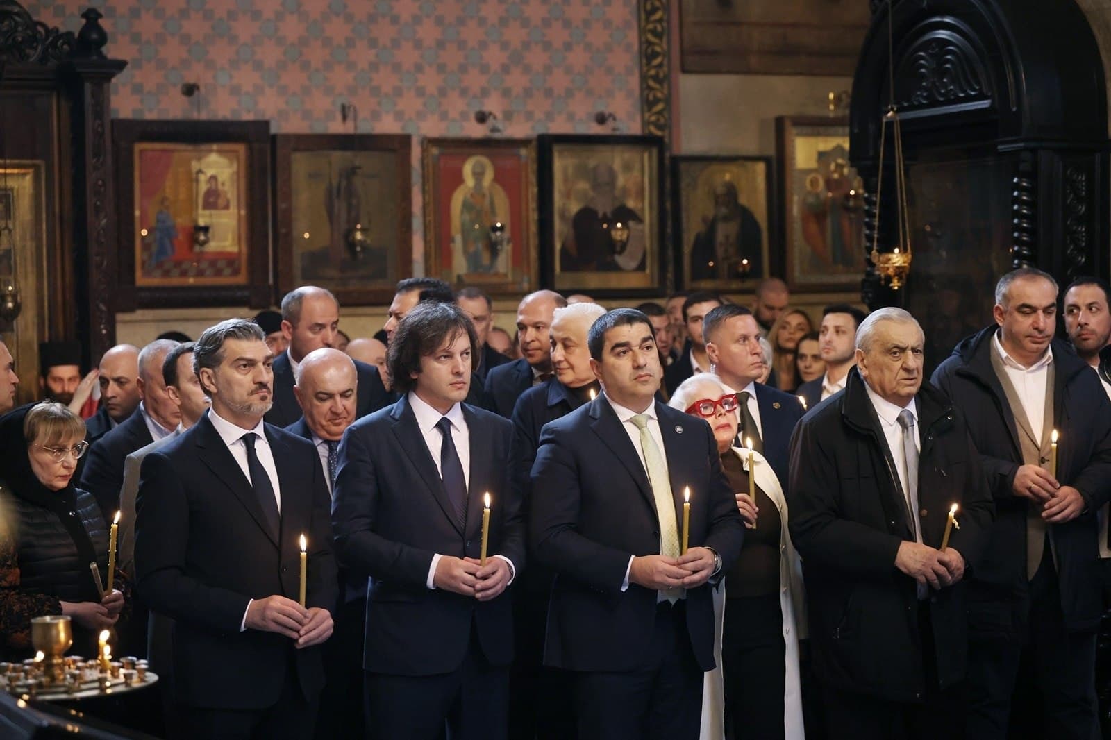 Frontnews image description