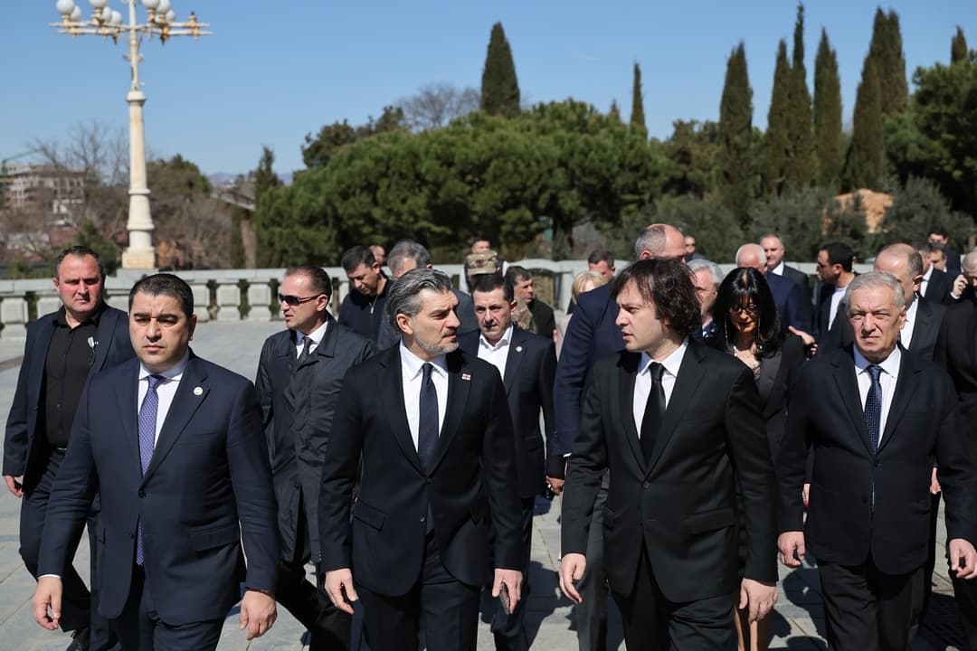 ირაკლი კობახიძემ აფხაზეთიდან გადმოსვენებული უგზო-უკვლოდ დაკარგული პირების ოჯახებს მიუსამძიმრა