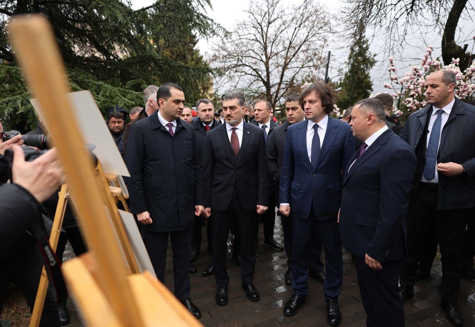 Frontnews image description