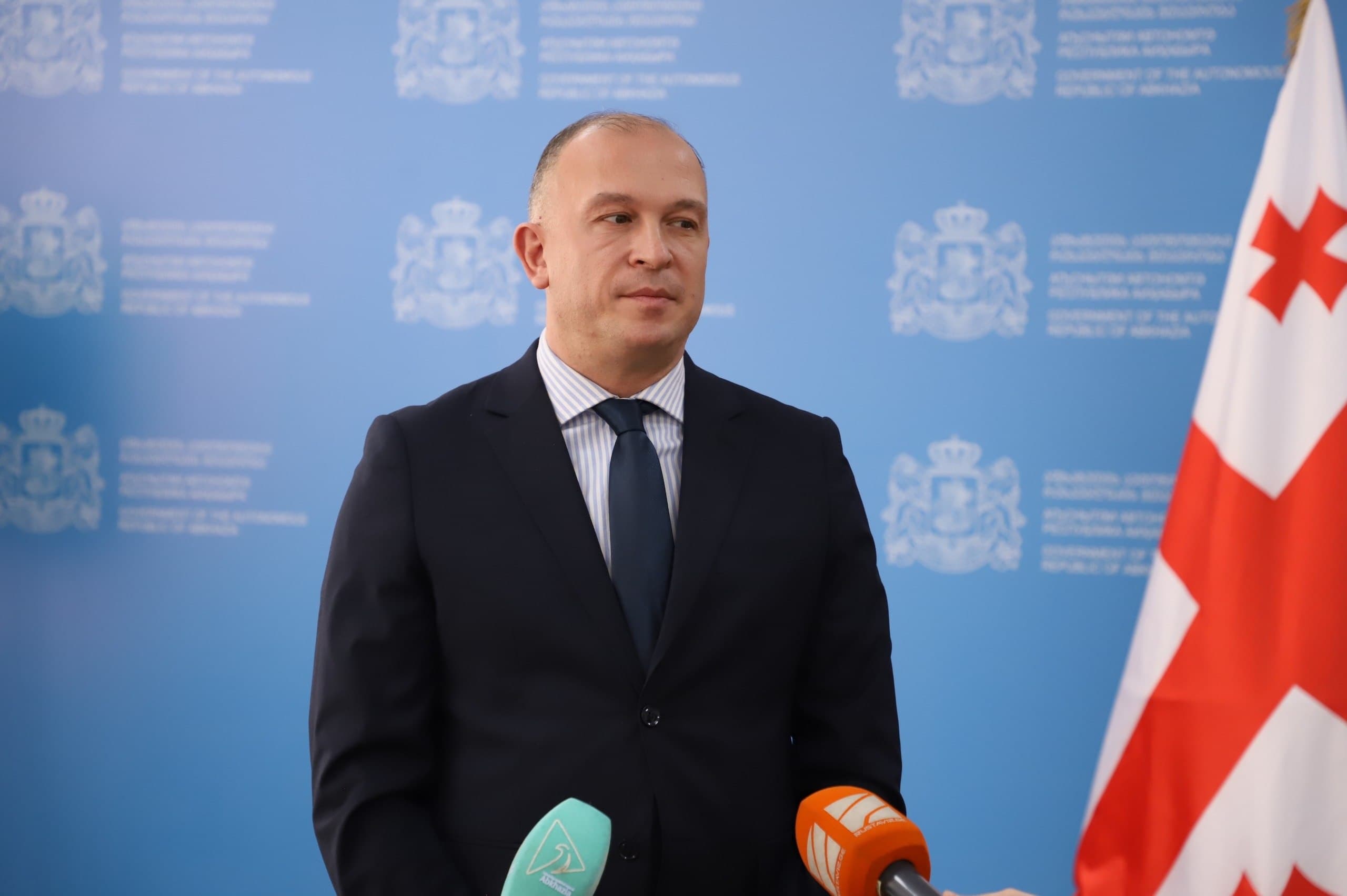 Frontnews image description