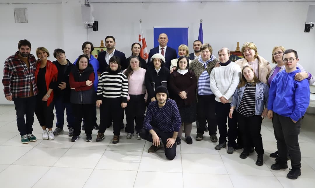 ლევან მგალობლიშვილის გადაწყვეტილებით, ინტეგრირებულ თეატრ “აზდაკის ბაღს” აფხაზეთის სახელმწიფო თეატრის სტატუსი მიენიჭება