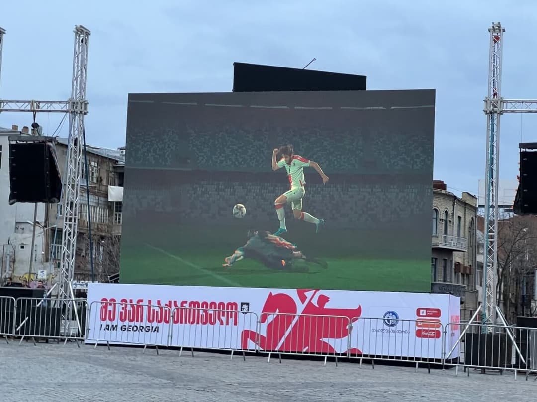 რესპუბლიკის მოედანზე საფეხბურთო მატჩის ღია ჩვენება გაიმართება, რის გამოც ტრანსპორტის მოძრაობა დროებით შეიზღუდება