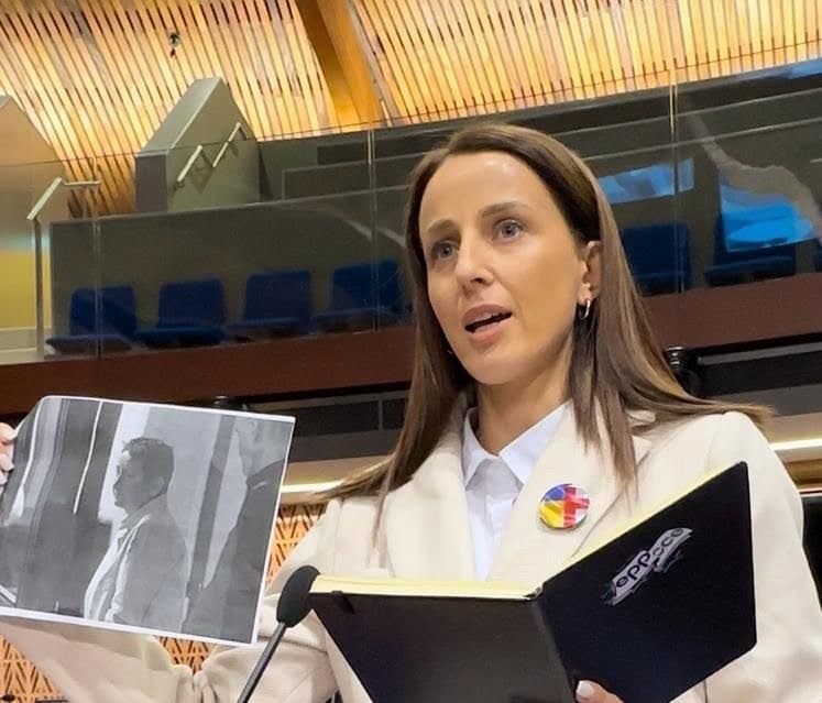 Frontnews image description