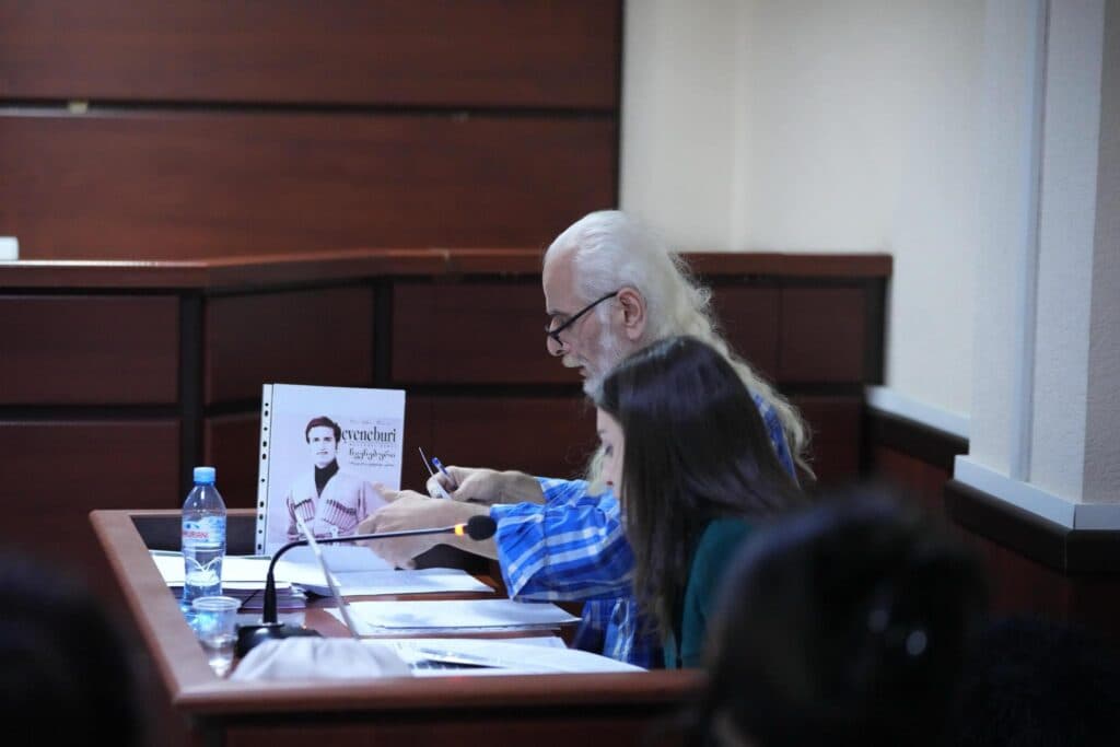 თემურ ქათამაძეს სასამართლომ საემიგრაციო პატიმრობა 6 თვემდე გაუხანგრძლივა