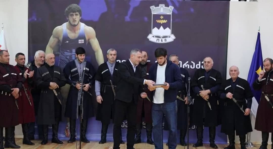 Frontnews image description