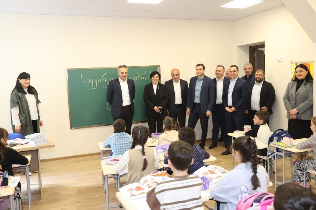ალექსანდრე წულაძემ ბორჯომის მუნიციპალიტეტში ორი ახლად რეაბილიტირებული სკოლა გახსნა