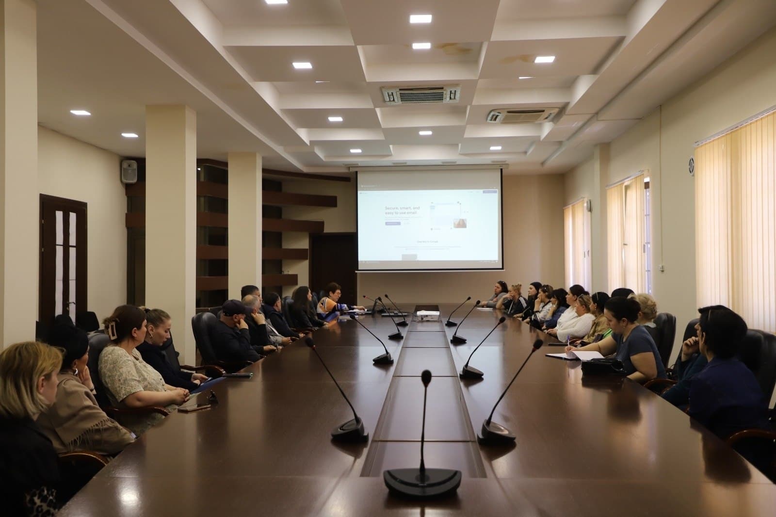 Frontnews image description