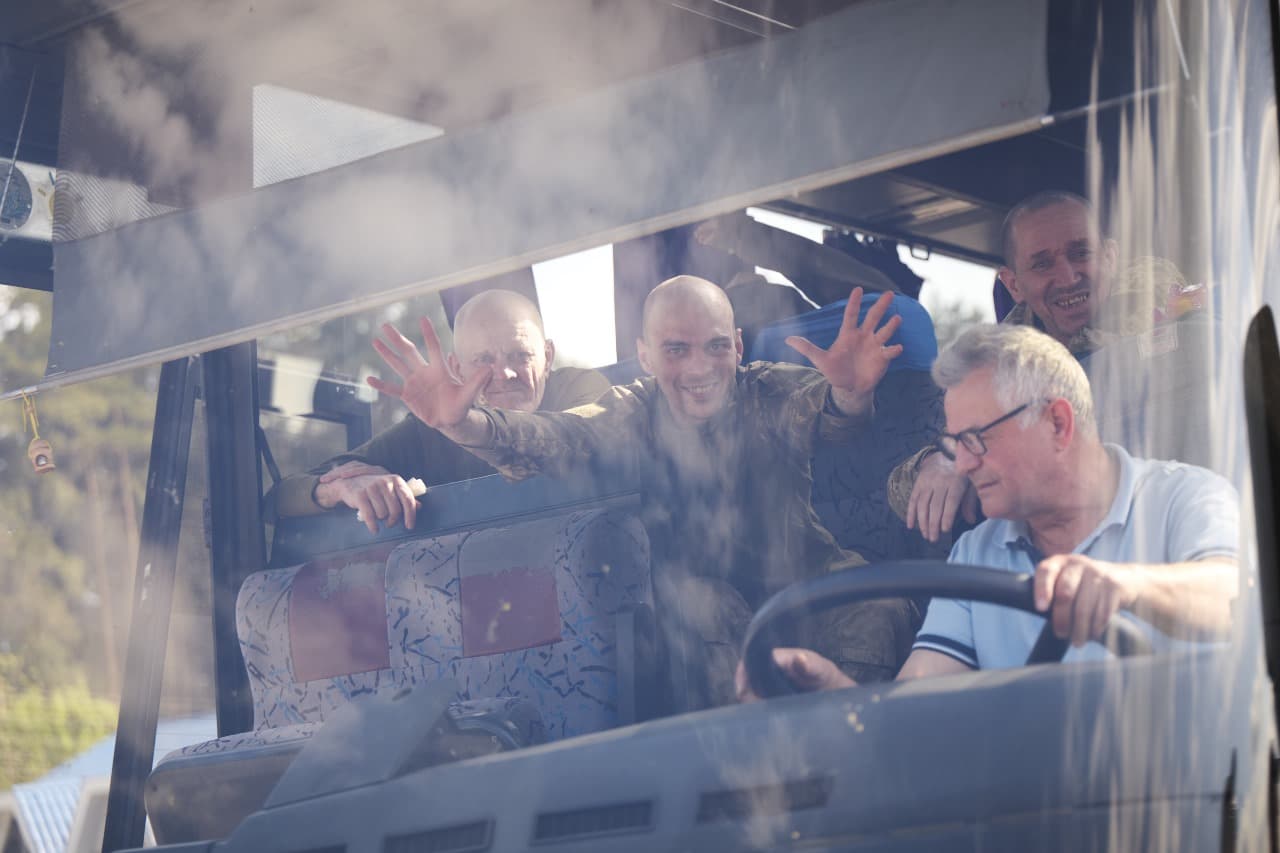 <p>Ukrainian President Volodymyr Zelenskyy announced the first stage of a significant prisoner exchange with Russia, calling it a crucial step in bringing Ukrainians home. The deal, agreed upon during recent negotiations in Istanbul, follows the “1000-for-1000” formula and aims to exchange a total of 1,000 Ukrainian captives for 1,000 Russian prisoners.</p><p>“We are bringing our people home. The first stage has been carried out. Today – 390 people. On Saturday and Sunday, we expect the exchange to continue,” Zelenskyy wrote on social media on Friday. He emphasized the importance of verifying every name and detail, and vowed to continue diplomatic efforts to ensure no Ukrainian remains in captivity.</p><p>According to Ukraine’s Coordination Headquarters on the Treatment of Prisoners of War, 270 service members and 120 civilians were freed in this initial phase. The released soldiers represent multiple branches of the Ukrainian Armed Forces, including the Navy, Air Assault Forces, Territorial Defense Forces, the National Guard, and the State Border Guard Service.</p><p>“These defenders fought in key regions such as Donetsk, Luhansk, Kharkiv, Zaporizhzhia, and Kherson, and took part in battles in Chernihiv, Sumy, and Kyiv regions,” the headquarters reported.</p><p>Among the freed individuals are 387 men and three women. Some had been held since 2022, according to Andriy Yermak, head of the Presidential Office.</p><p>The landmark agreement was reached during the first in-person meeting between Ukrainian and Russian delegations in three years, held in Istanbul on May 16, 2025. It marks a rare moment of cooperation amid the ongoing conflict and is being closely watched by international observers.</p><p>Further exchanges are expected to continue throughout the weekend.</p>