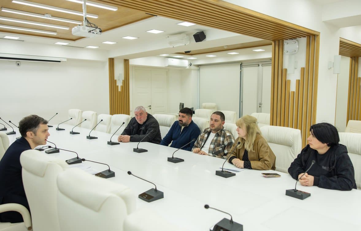 Frontnews image description