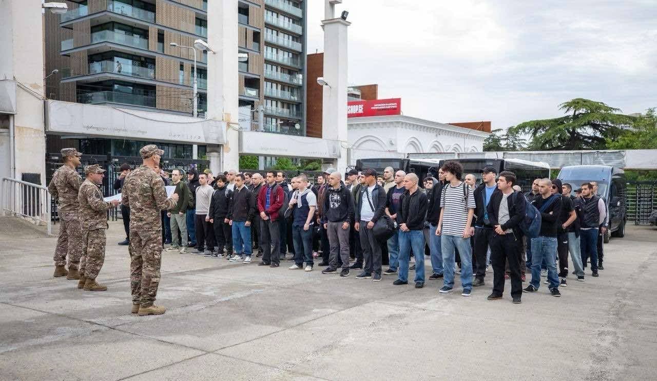 Frontnews image description