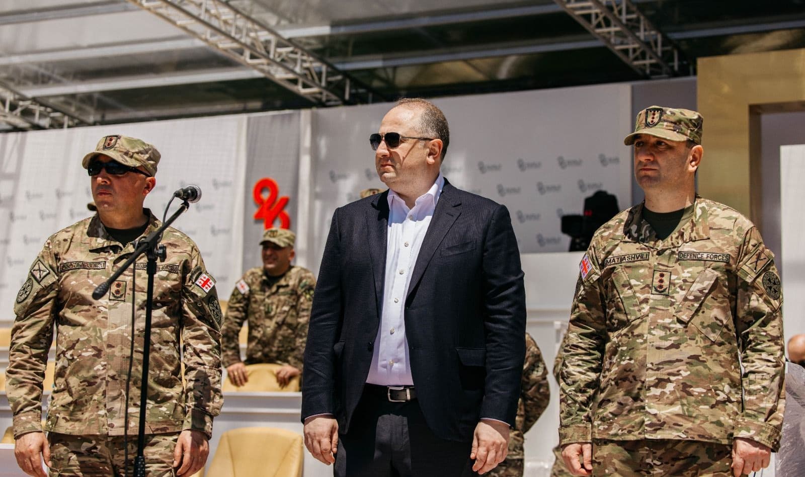 Frontnews image description