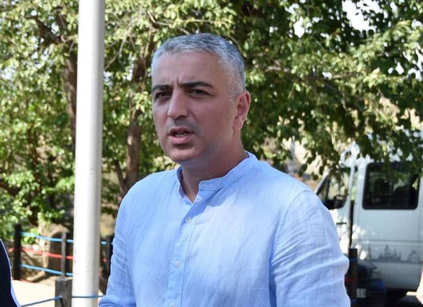 დავით კვინიკაძემ ვაკის რაიონის გამგებლის თანამდებობა დატოვა