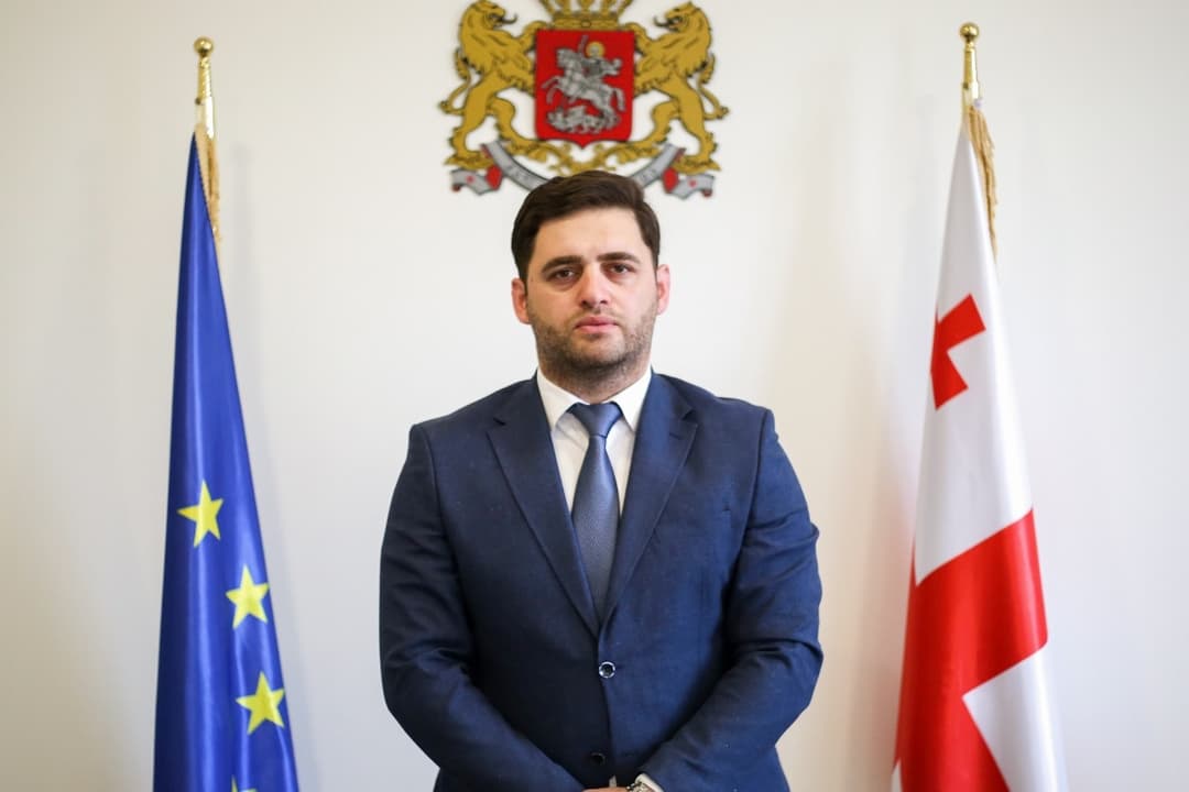 ბექა ღვაჩლიანი - მჯერა, ზუსტად იცით, საიდან მოდიხართ და სად გსურთ დაბრუნება, განათლება კი ის გზაა, რომელიც აუცილებლად მიგვიყვანს თავისუფალ, ერთიან და ძლიერ საქართველომდე