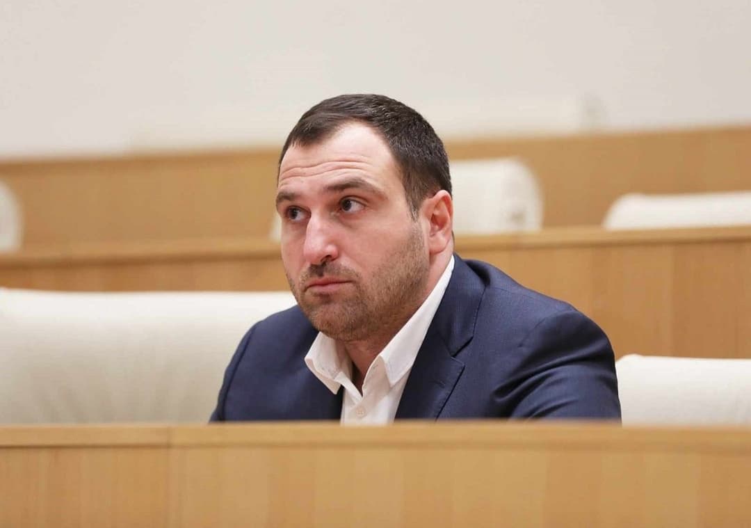 ირაკლი კირცხალია - მიმდინარეობს იმ დამღუპველი ისტორიის აღდგენა, იმ სისასტიკის, წამების, რეკეტის, ქვეყნის პირდაპირი ღალატის ლუსტრაცია, რაც ხდებოდა 2012 წლამდე