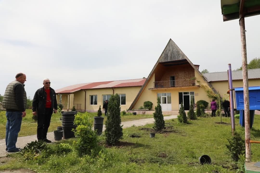 Frontnews image description