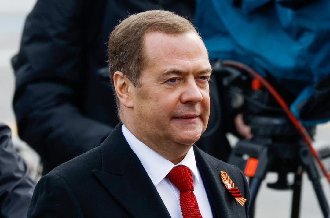 Medvedev threatens Ukraine over May 9 possible provocation