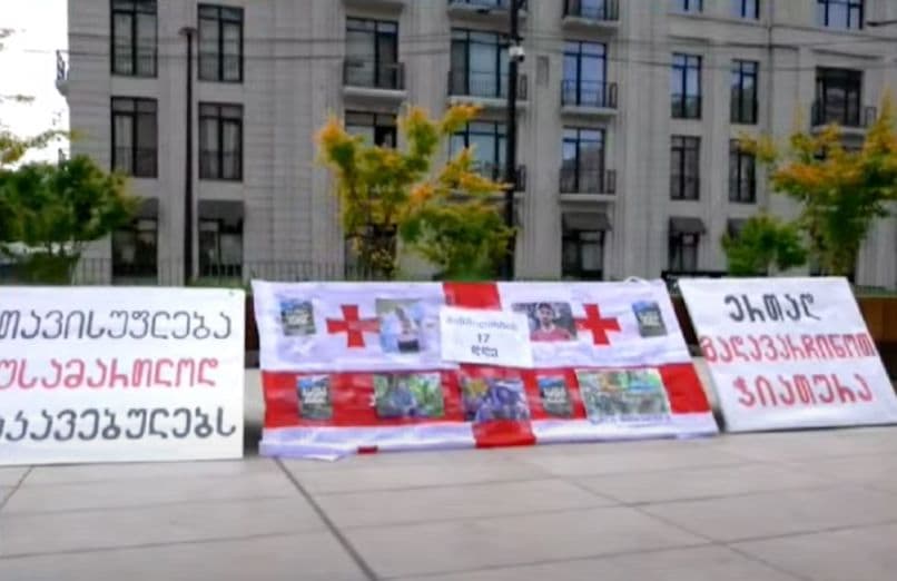 Chiatura miners' protest intensifies as hunger strikers move to Tbilisi