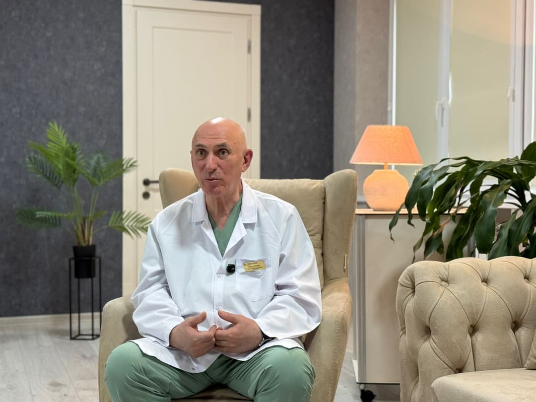 რევაზ სულუხია – აფხაზეთიდან დევნილი პროფესორი, რომელმაც ცხოვრება ხალხის სამსახურს მიუძღვნა