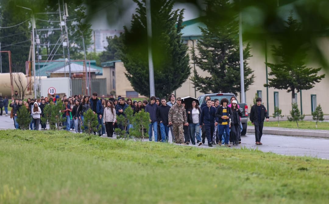 მე-2 ქვეით ბრიგადაში უფროსკლასელ მოსწავლეებს უმასპინძლეს