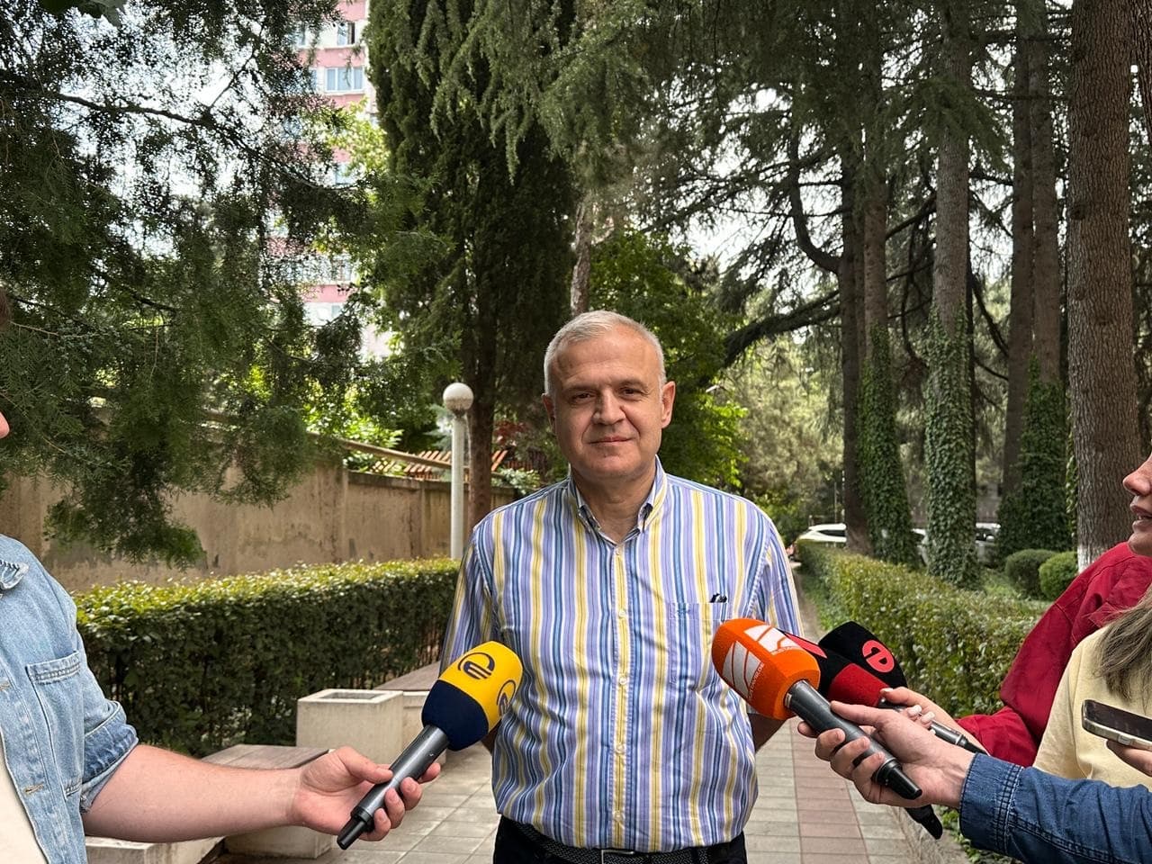 Frontnews image description