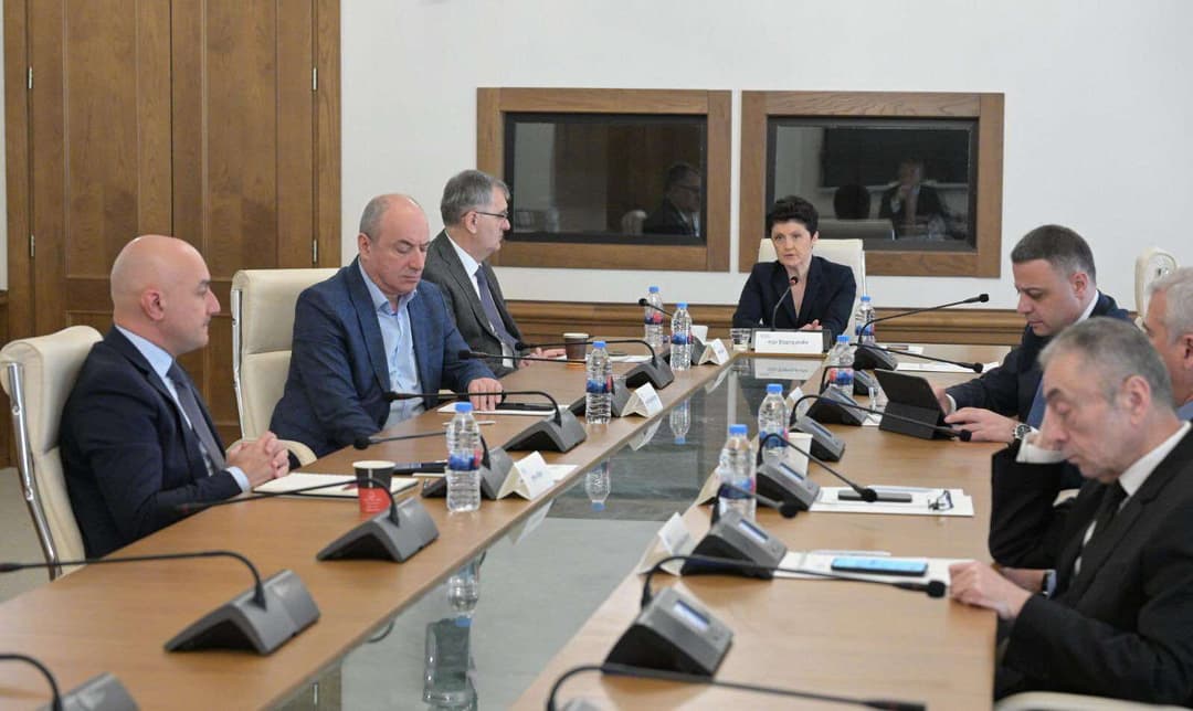 პარლამენტის დროებითმა საგამოძიებო კომისიამ ტელეკომპანია "იმედის" მფლობელი ირაკლი რუხაძე გამოჰკითხა