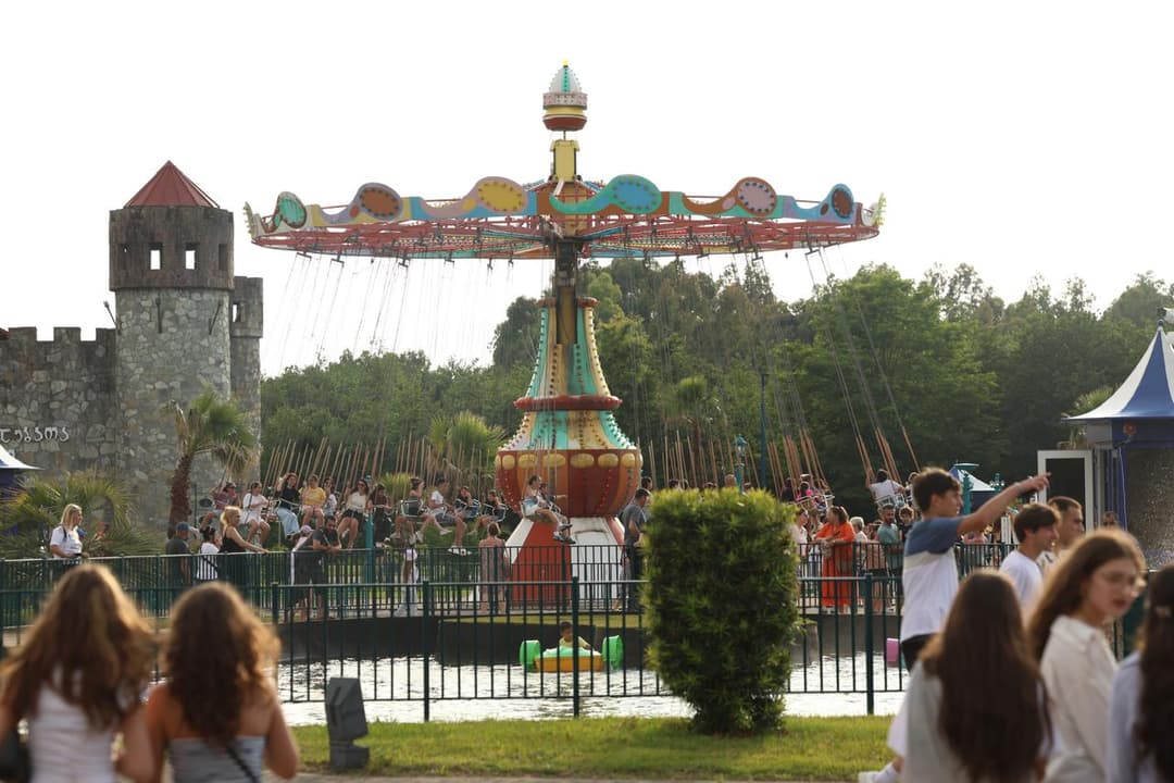 "ციცინათელას" პარკი განახლების შემდეგ გაიხსნა 