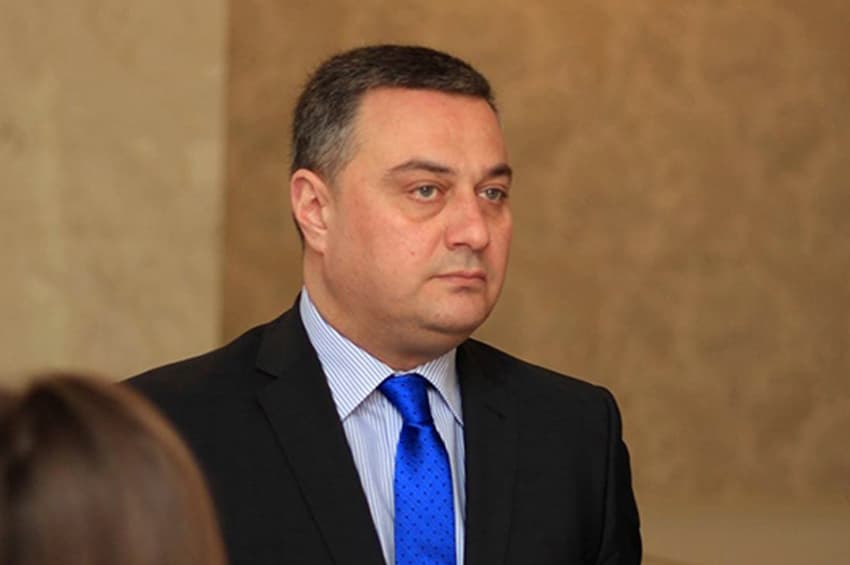 ვიქტორ დოლიძე - როდესაც "ქართული ოცნების“ კოალიცია მოვიდა ხელისუფლებაში, მაშინვე დაიწყო "ნაციონალური მოძრაობის“ მიერ სერიოზული დისტრიბურება, რომ ხელისუფლებაში მოვიდა რუსული ოლიგარქიული ოჯახი