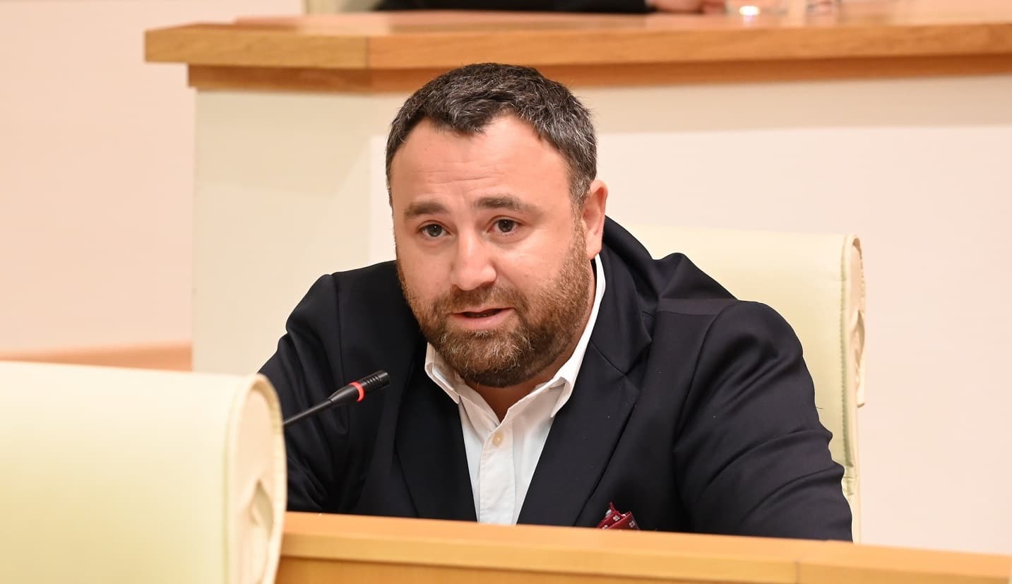 Frontnews image description