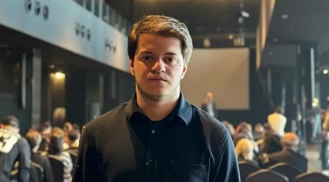 Frontnews image description