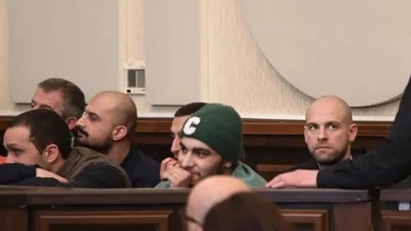 საქალაქო სასამართლოში საპროტესტო აქციების დროს დაკავებული 11 პირის პროცესი მიმდინარეობს