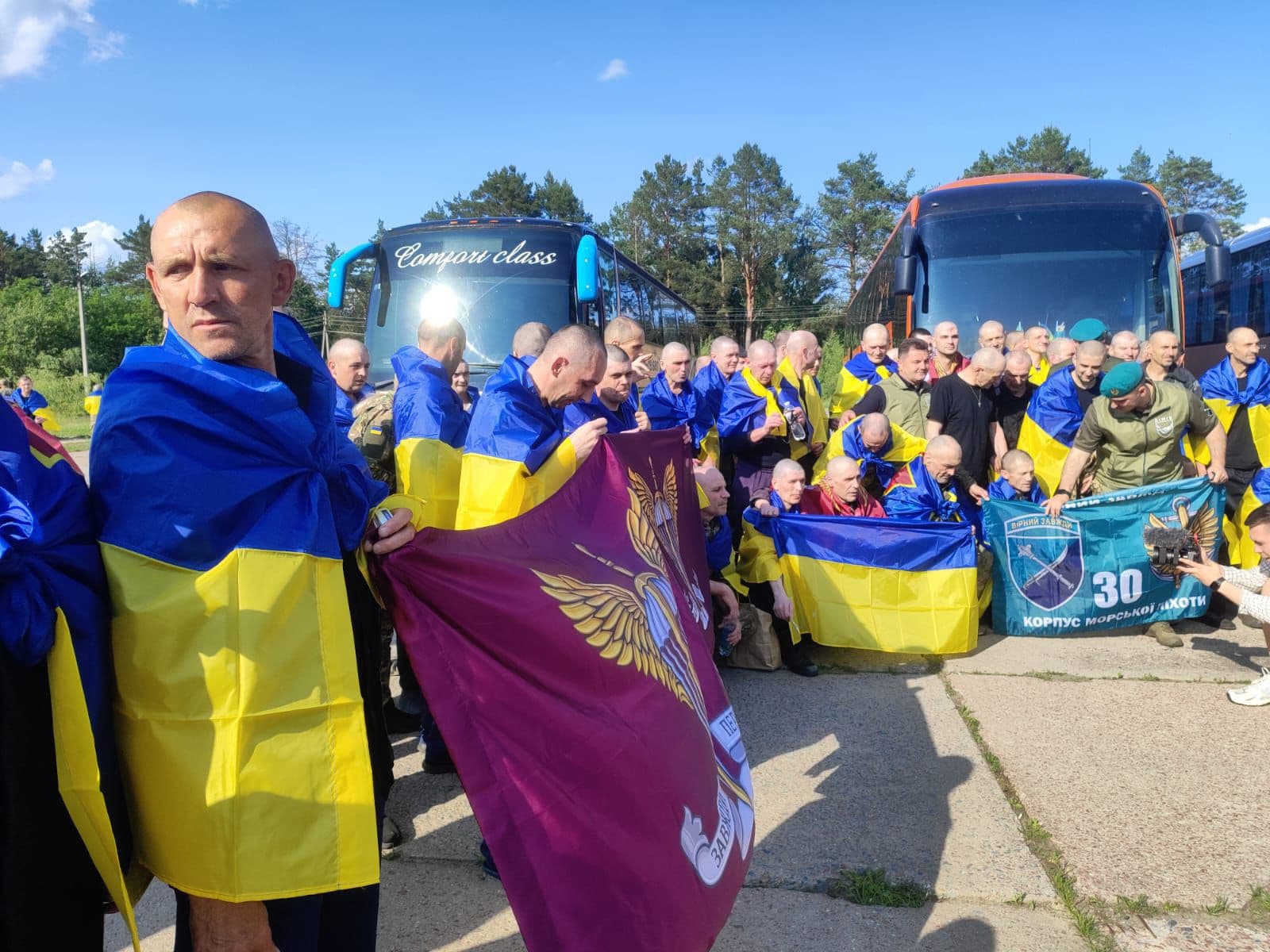 Frontnews image description