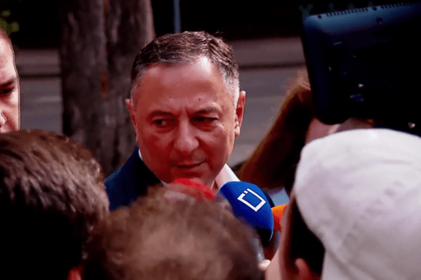 Frontnews image description