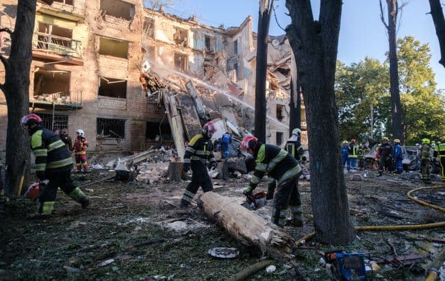 The latest figures confirmed that at least six people were killed in Kyiv.