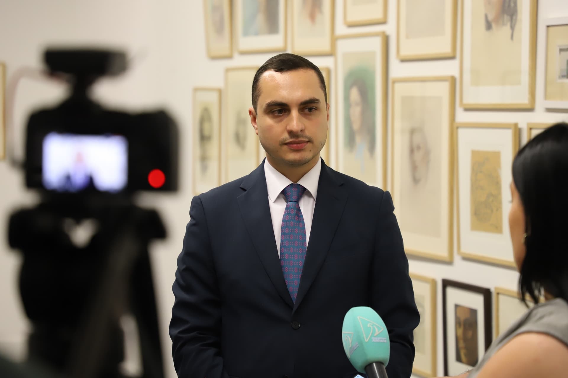 Frontnews image description