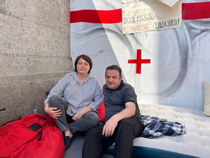 "დღეიდან ვარ ელენესთან ერთად" - გედევან ფოფხაძემ შიმშილობა დაიწყო