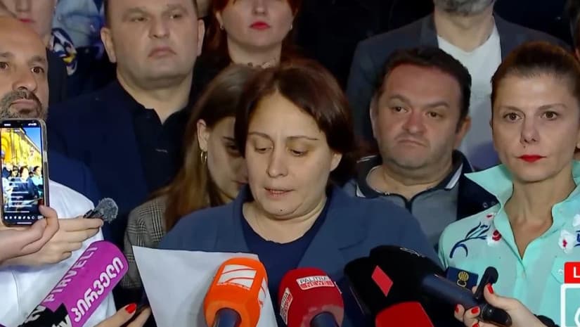 Opposition leader Elene Khoshtaria ends hunger strike as opposition parties announce local election boycott