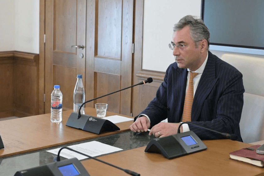 Frontnews image description