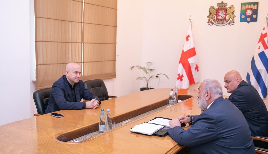 სულხან თამაზაშვილი ვეტერანების საქმეთა სახელმწიფო სამსახურის დირექტორს შეხვდა