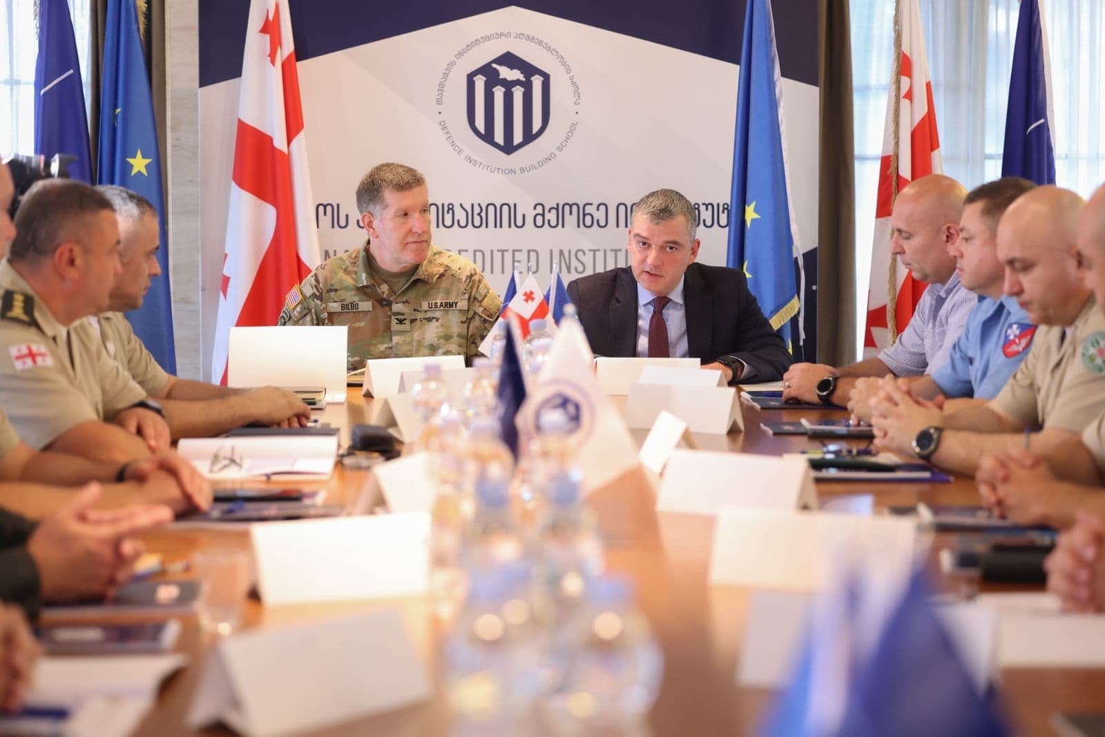 Frontnews image description