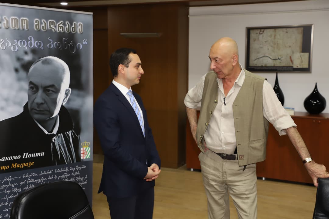 აფხაზეთის მთავრობის თავმჯდომარე დათო მაღრაძის წიგნის „ჯაკომო პონტის" აფხაზური ვერსიის პრეზენტაციას დაესწრო
