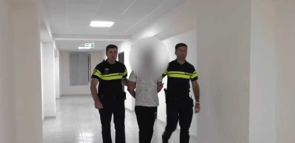 Frontnews image description