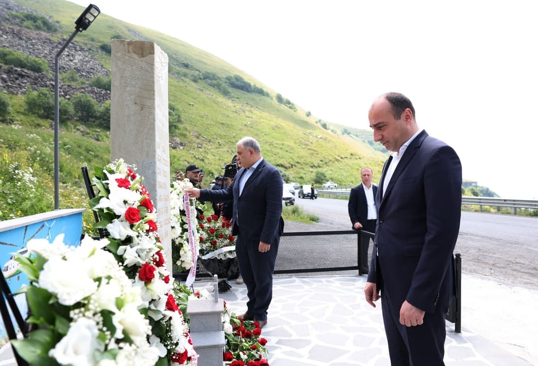 გეკა გელაძემ გუდაურთან სამაშველო ოპერაციის დროს ტრაგიკულად დაღუპულთა ხსოვნას პატივი მიაგო