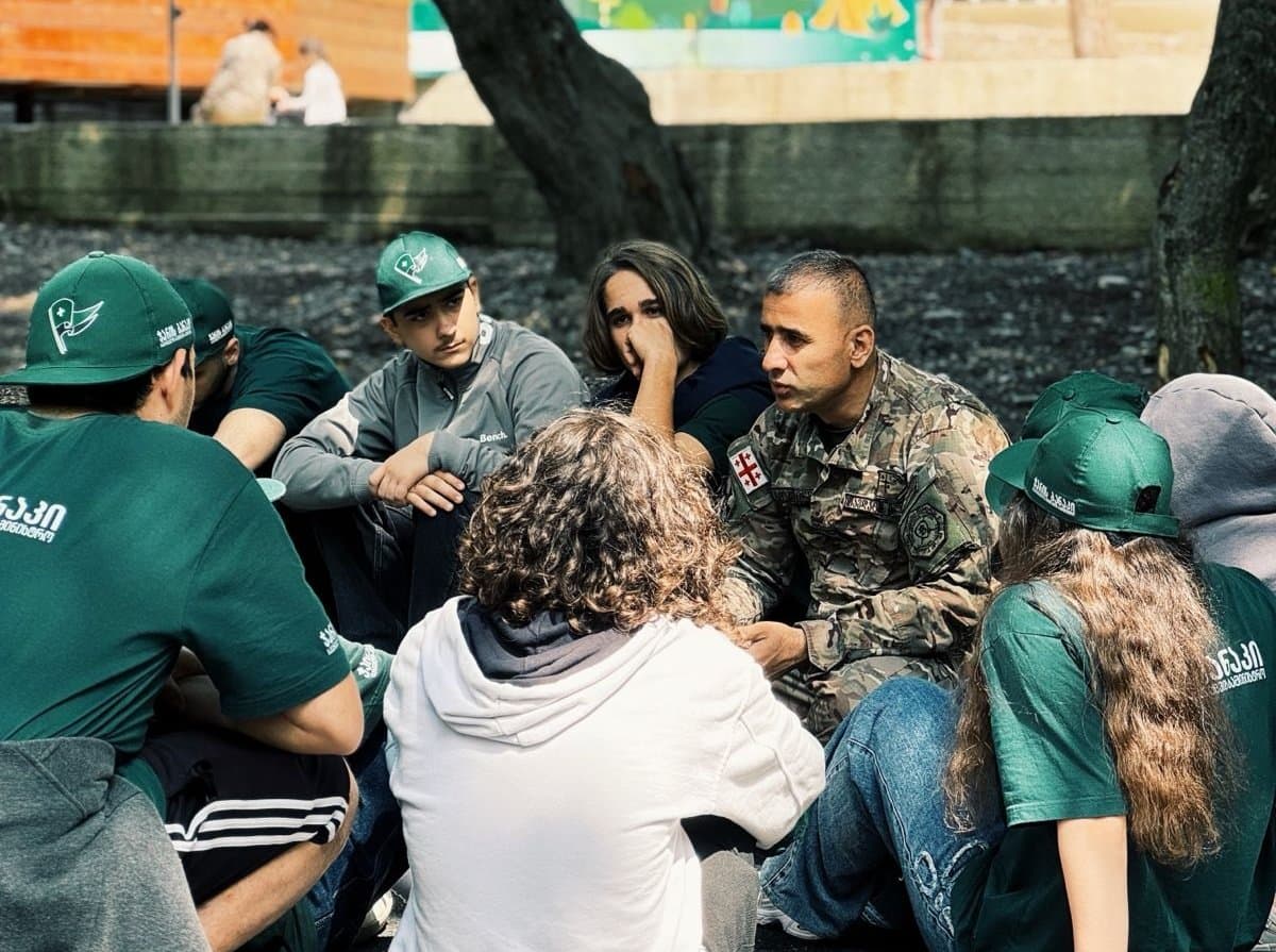 Frontnews image description