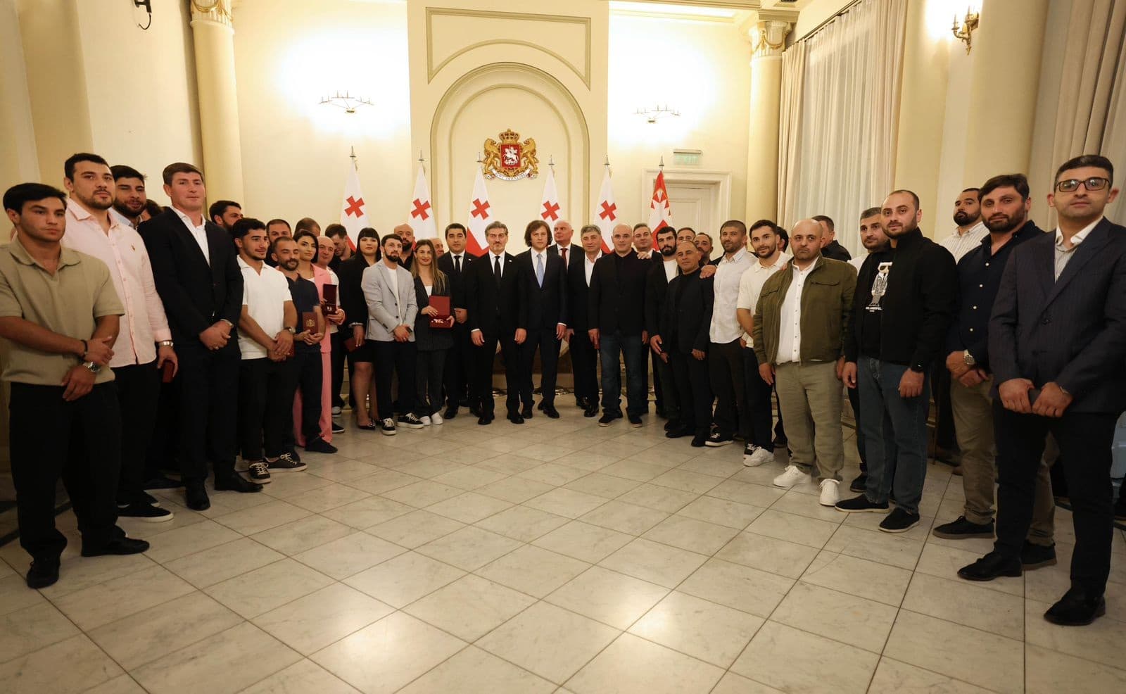 Frontnews image description