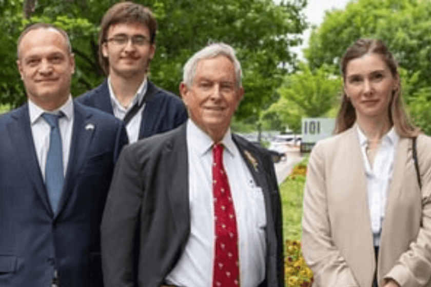 Frontnews image description