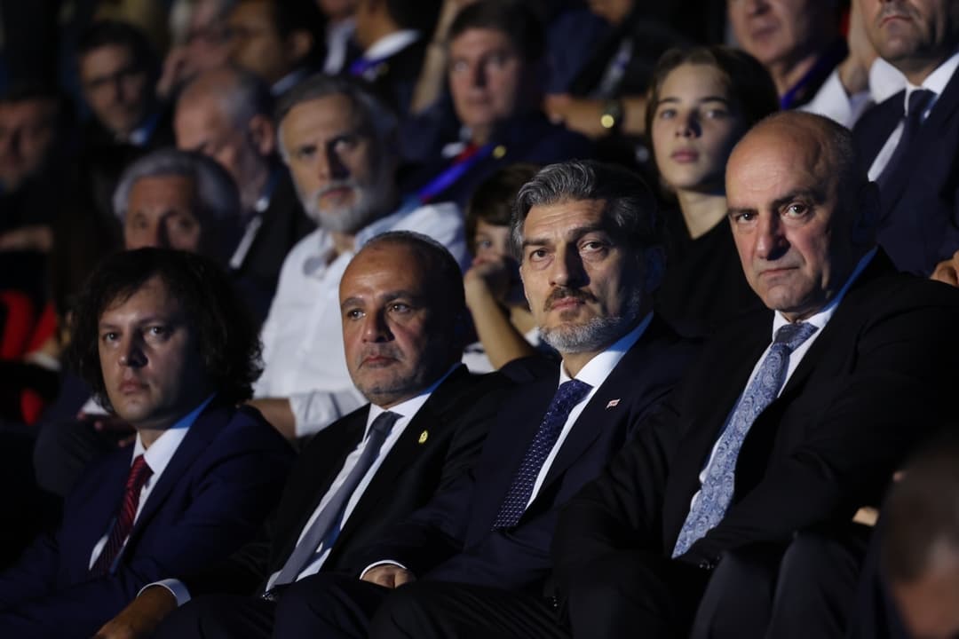 Georgian President congratulates Sandro Bazadze on winning World Fencing Championship